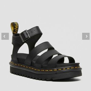 BLAIRE HYDRO LEATHER STRAP SANDALS SZ 8